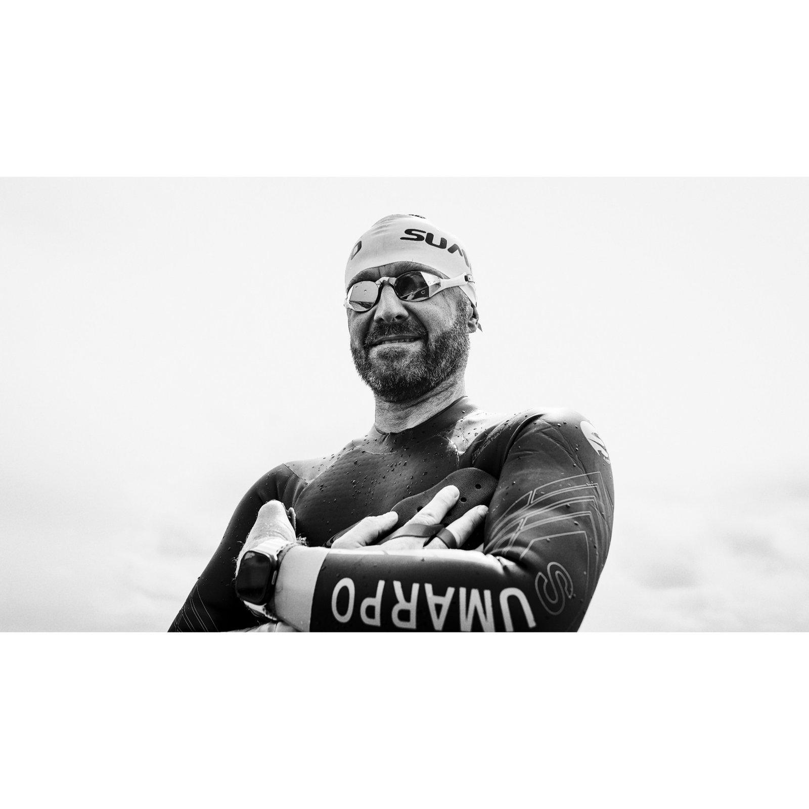 Maciek swim b&w